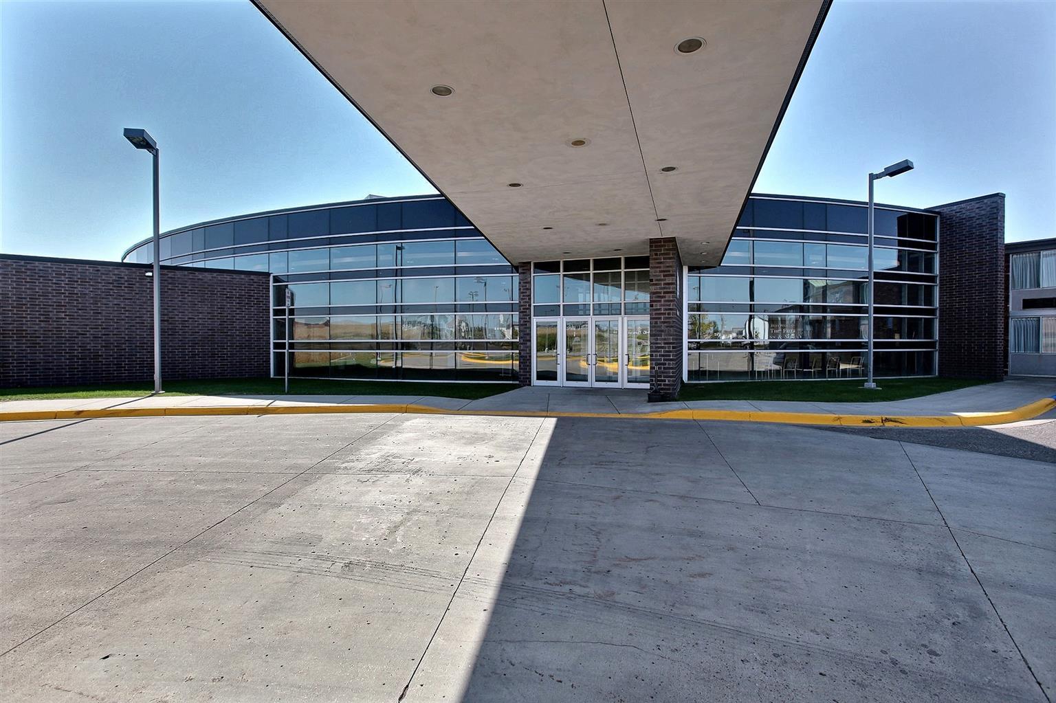 Country Inn & Suites By Radisson, Fergus Falls, Mn Bagian luar foto